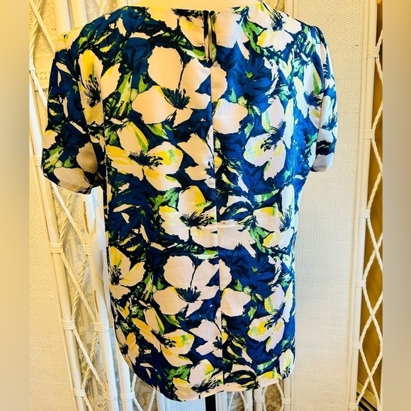 J. Crew Factory Top Blouse Blue White Yellow Floral Short Sleeve size Medium - Picture 9 of 16